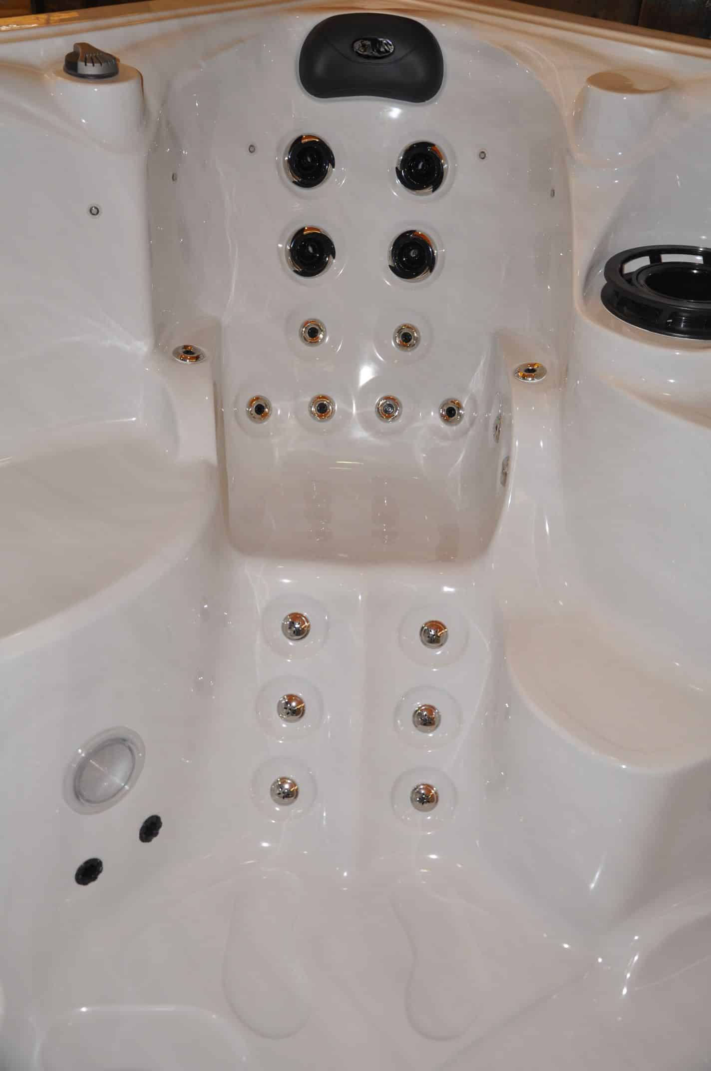 Swim-Spa in den Maßen 3980mm x 2300m x 1200mm – Bild 19