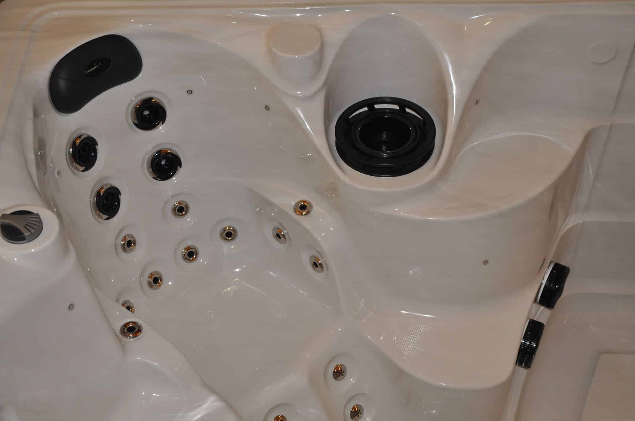 Swim-Spa in den Maßen 3980mm x 2300m x 1200mm – Bild 13