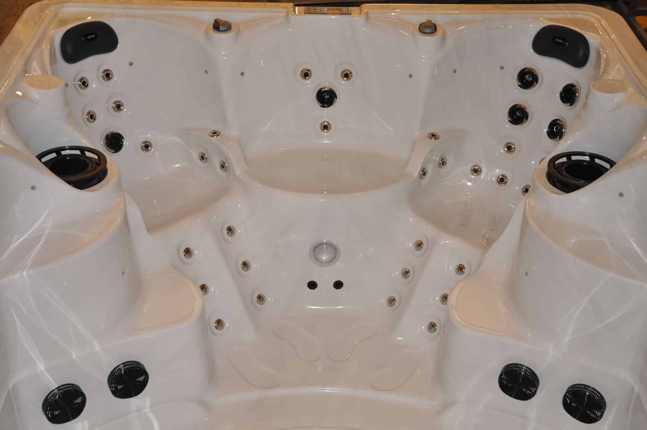 Swim-Spa in den Maßen 3980mm x 2300m x 1200mm – Bild 14