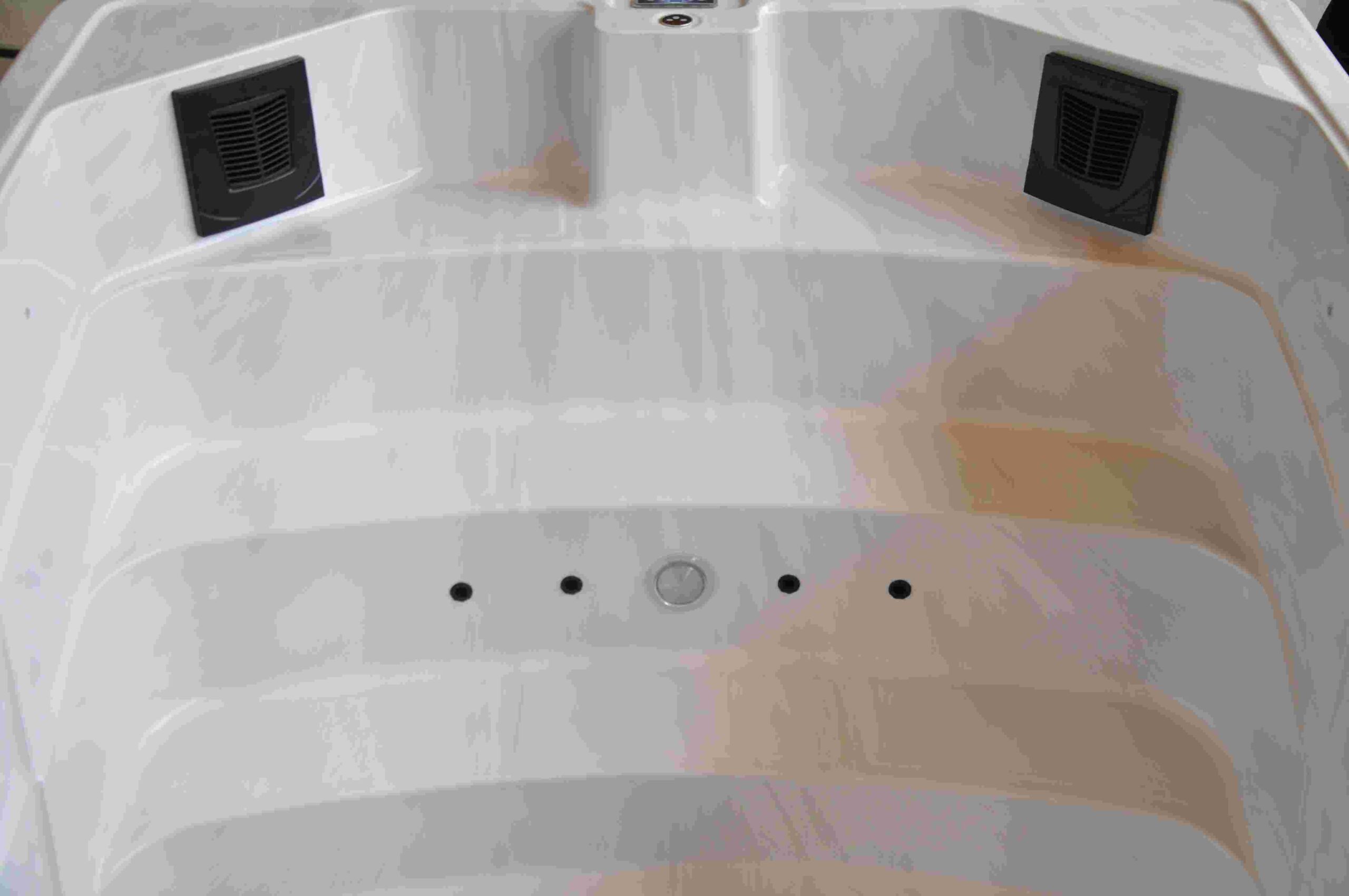 Swim-Spa in den Maßen 4660mm x 2300m x 1550mm – Bild 11