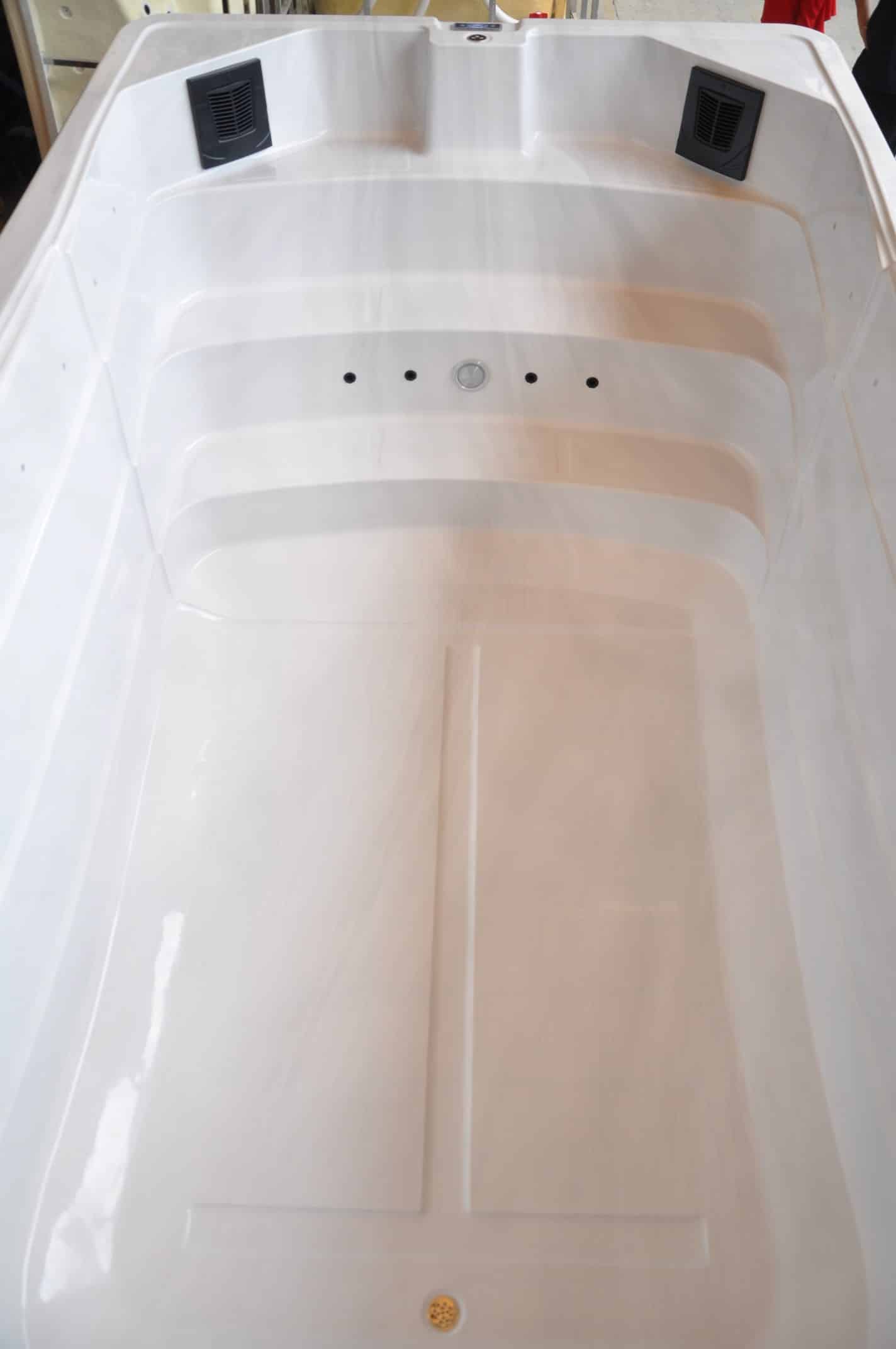 Swim-Spa in den Maßen 4660mm x 2300m x 1550mm – Bild 8